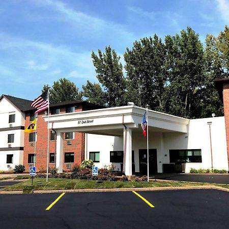 Heartland Inn Coralville Esterno foto