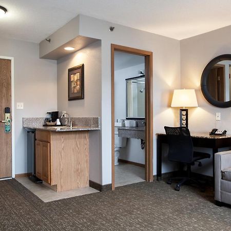 Heartland Inn Coralville Esterno foto