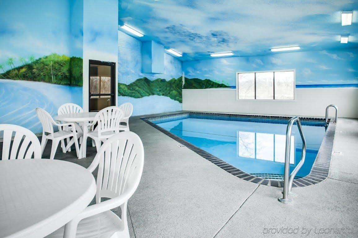 Heartland Inn Coralville Esterno foto