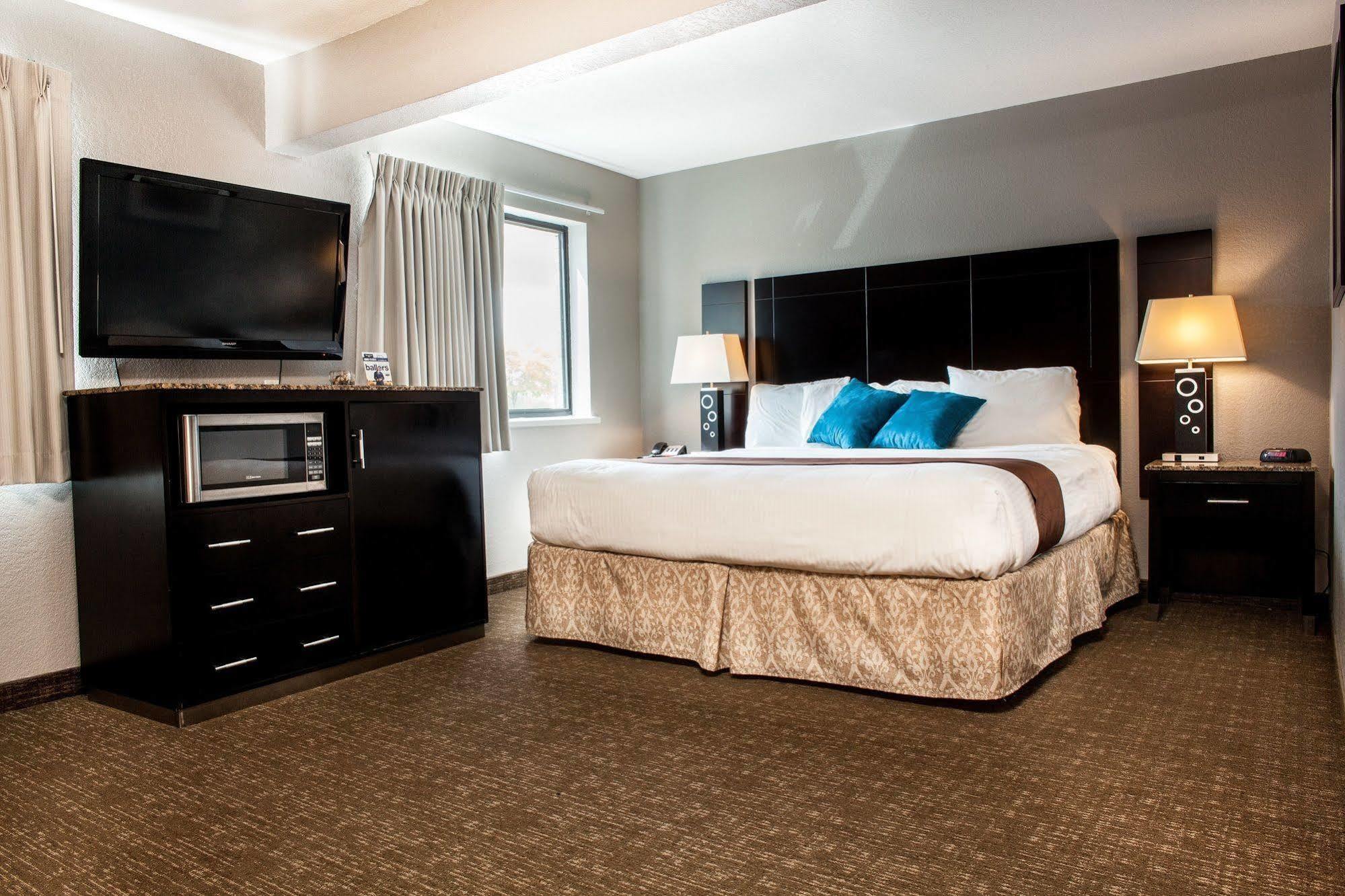 Heartland Inn Coralville Esterno foto