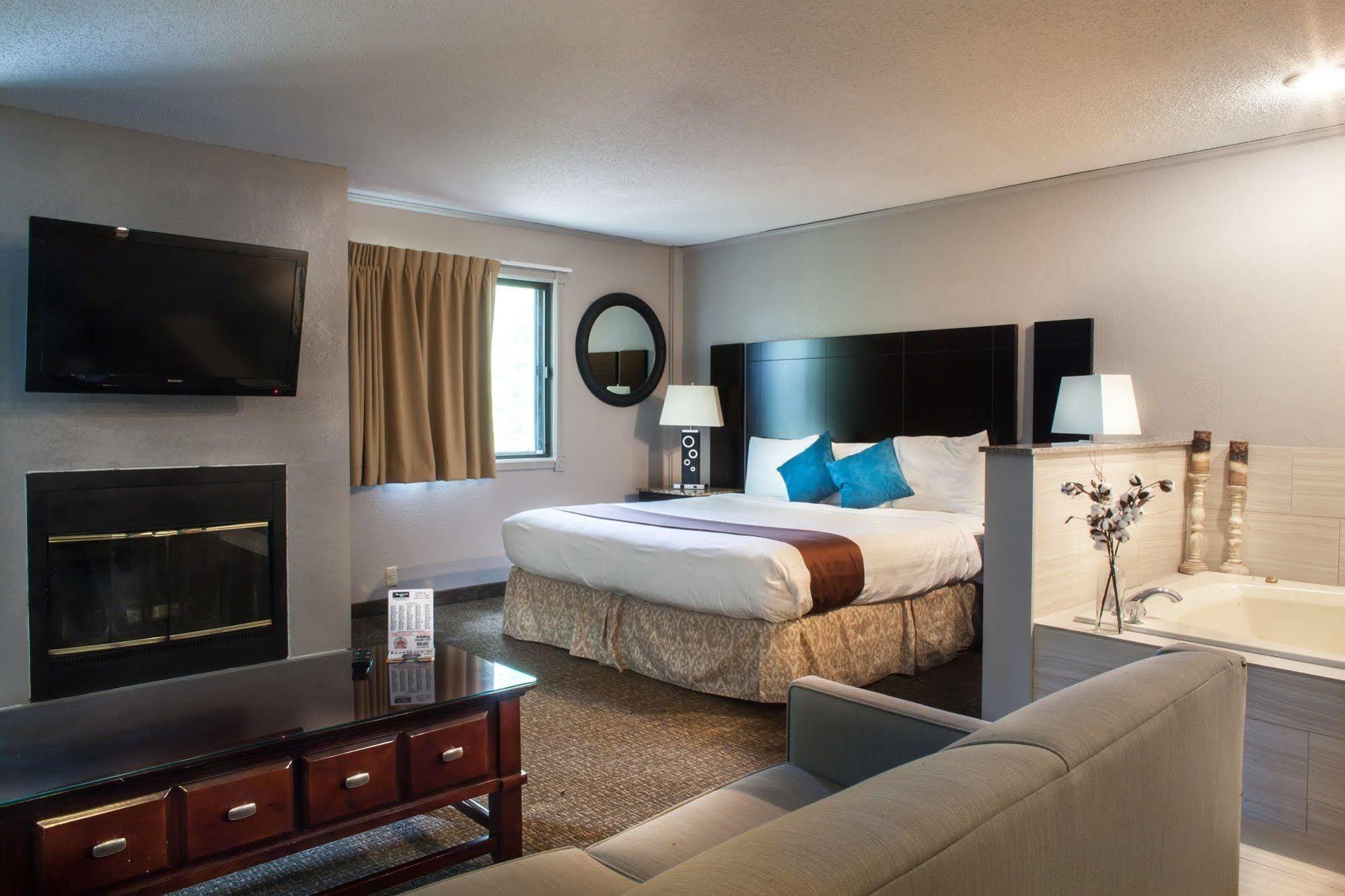 Heartland Inn Coralville Esterno foto