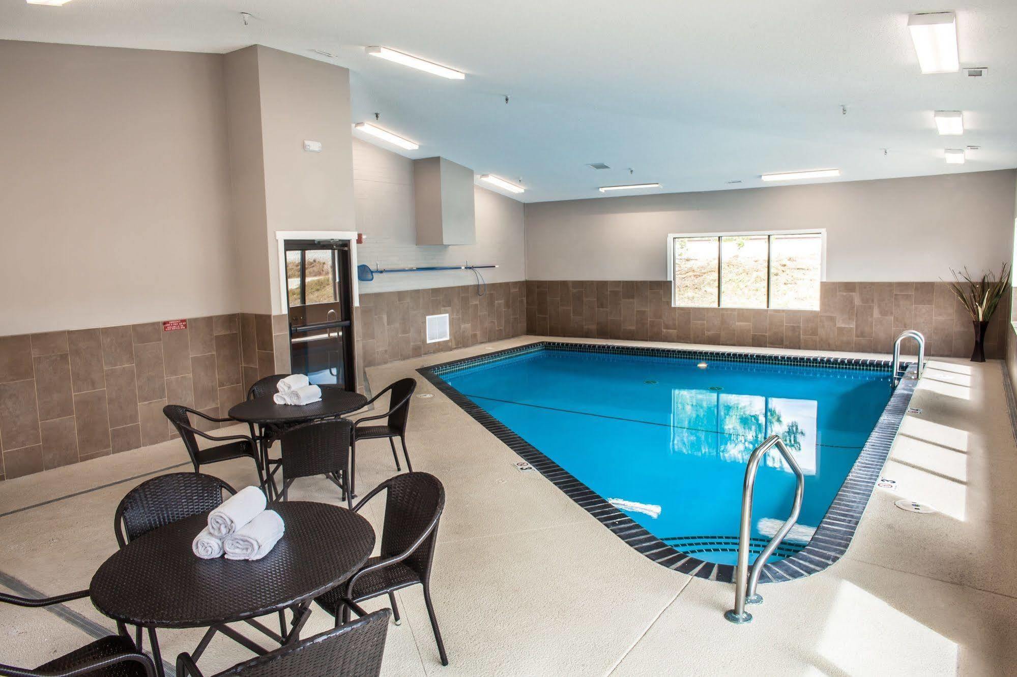 Heartland Inn Coralville Esterno foto