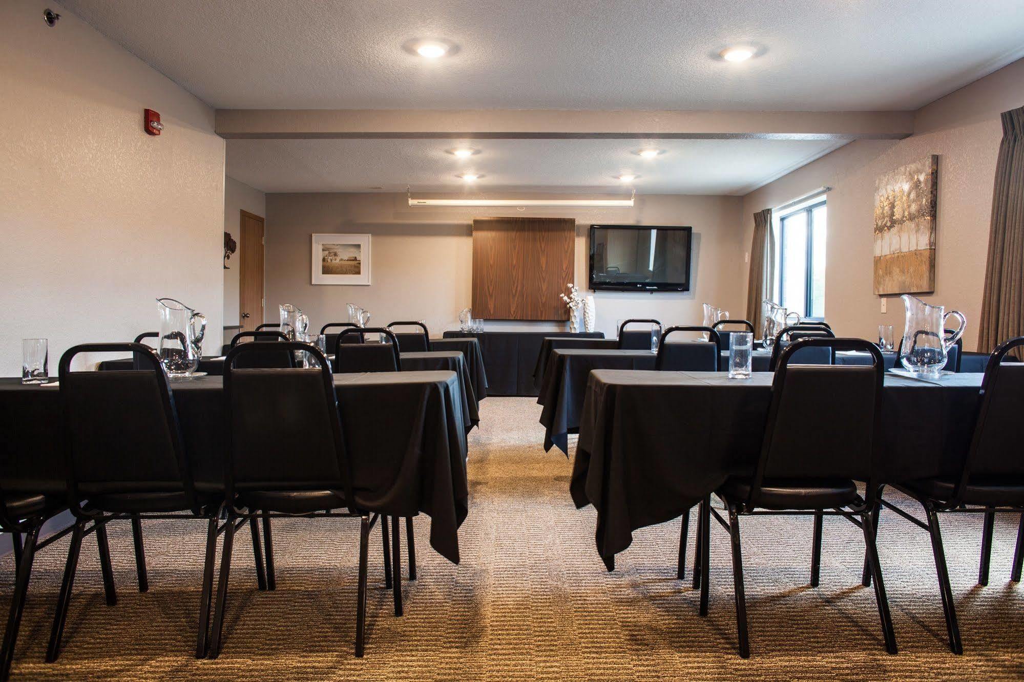 Heartland Inn Coralville Esterno foto